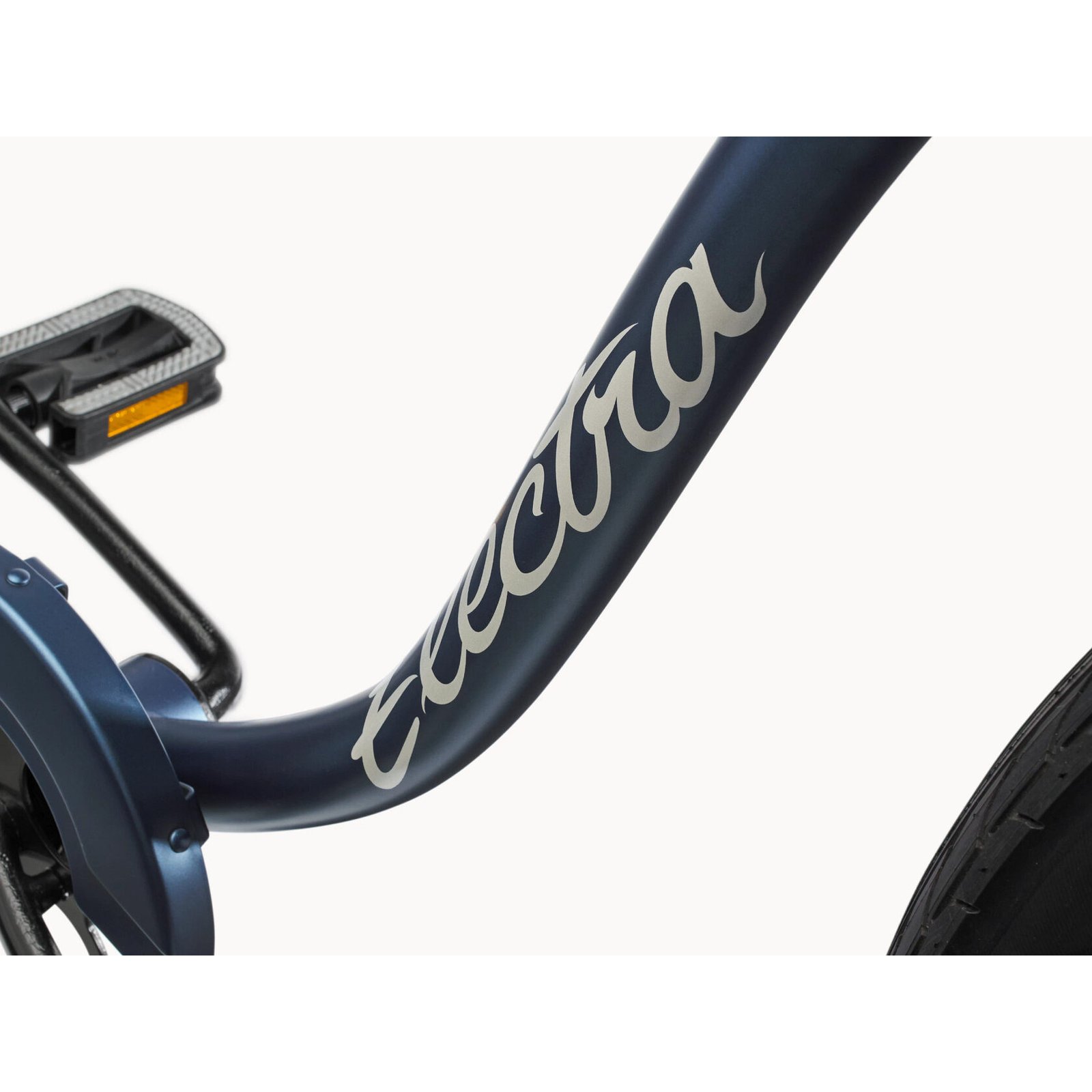 Electra Cruiser 1 Step-Over Teenage 24-Inch Bike Matte Indigo 571811-D view 4