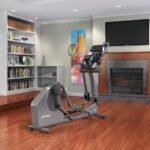 Life Fitness E3 Elliptical Cross-Trainer with Track Connect 2.0 view 4
