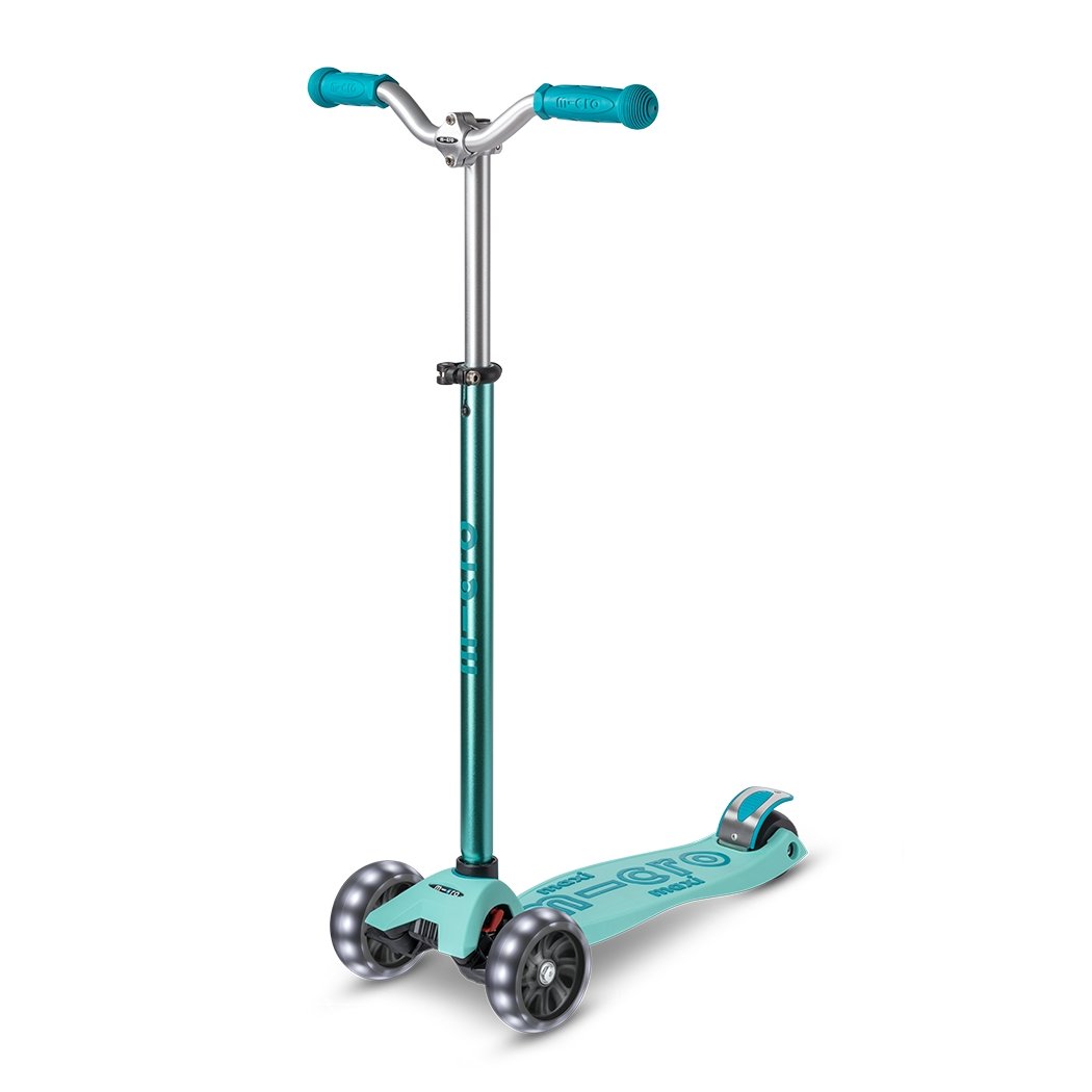 Micro Maxi Deluxe Pro LED Kick Scooter Vibrant Blue MMD042